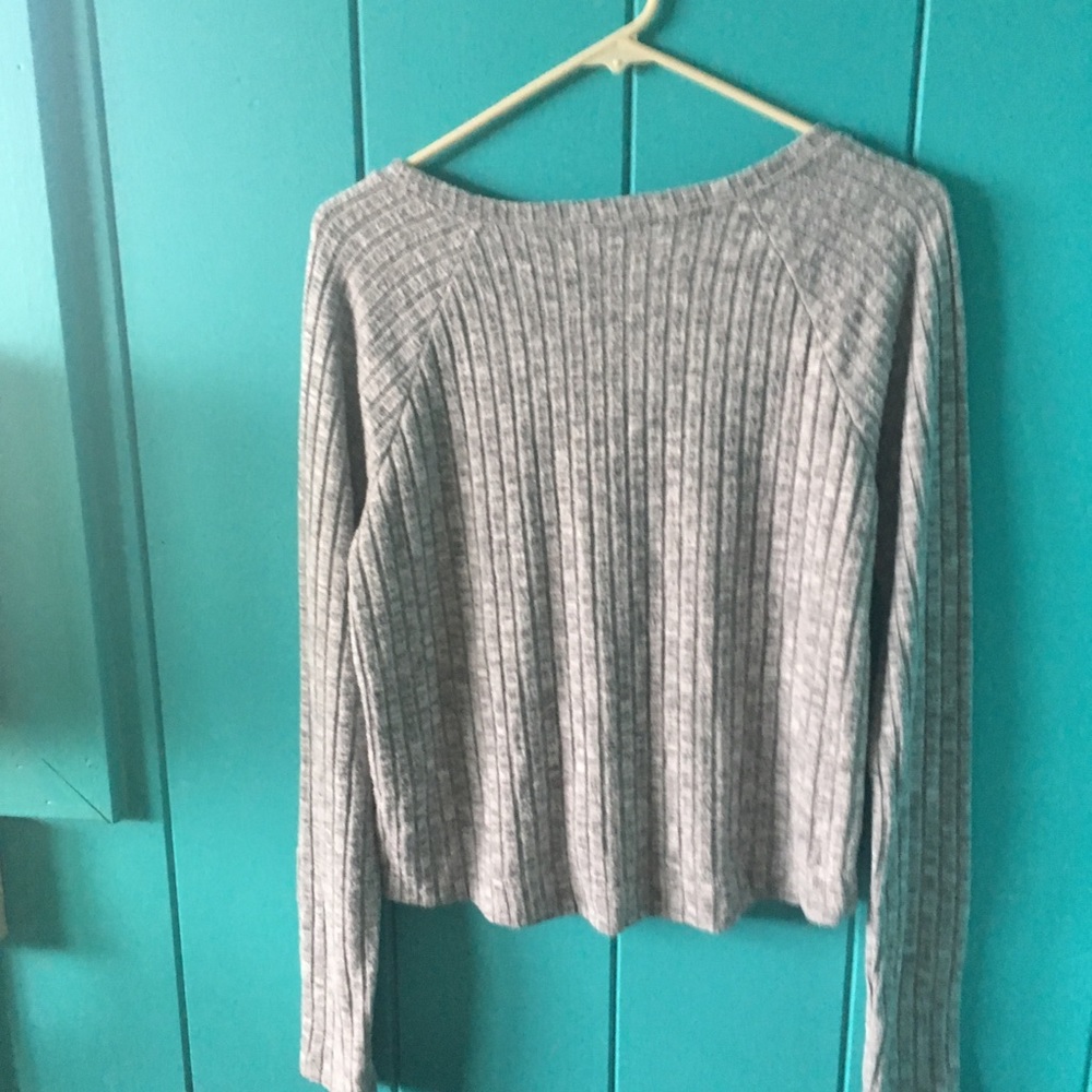 Gray lightweight sweater - Picture 3 of 3